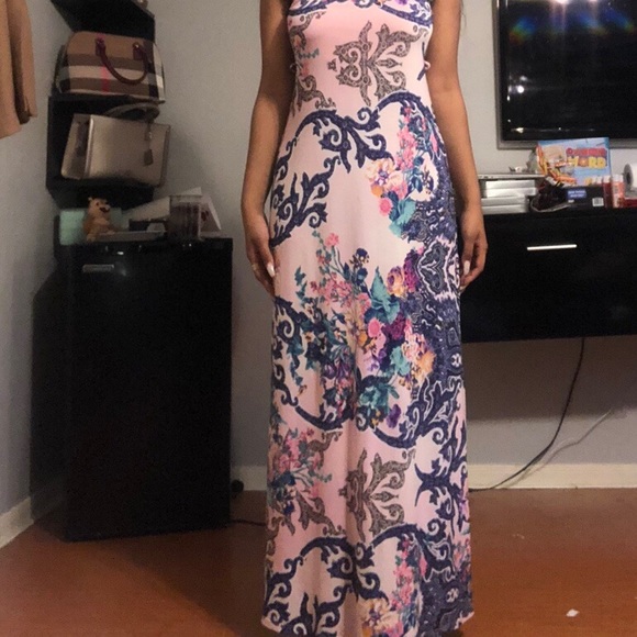 Dress - Picture 1 of 2